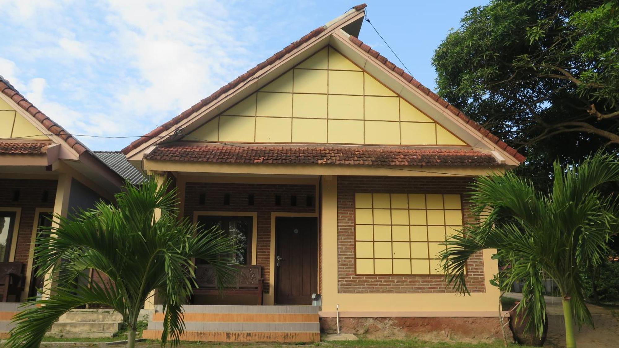 Mangrove Inn Karimunjawa Buitenkant foto