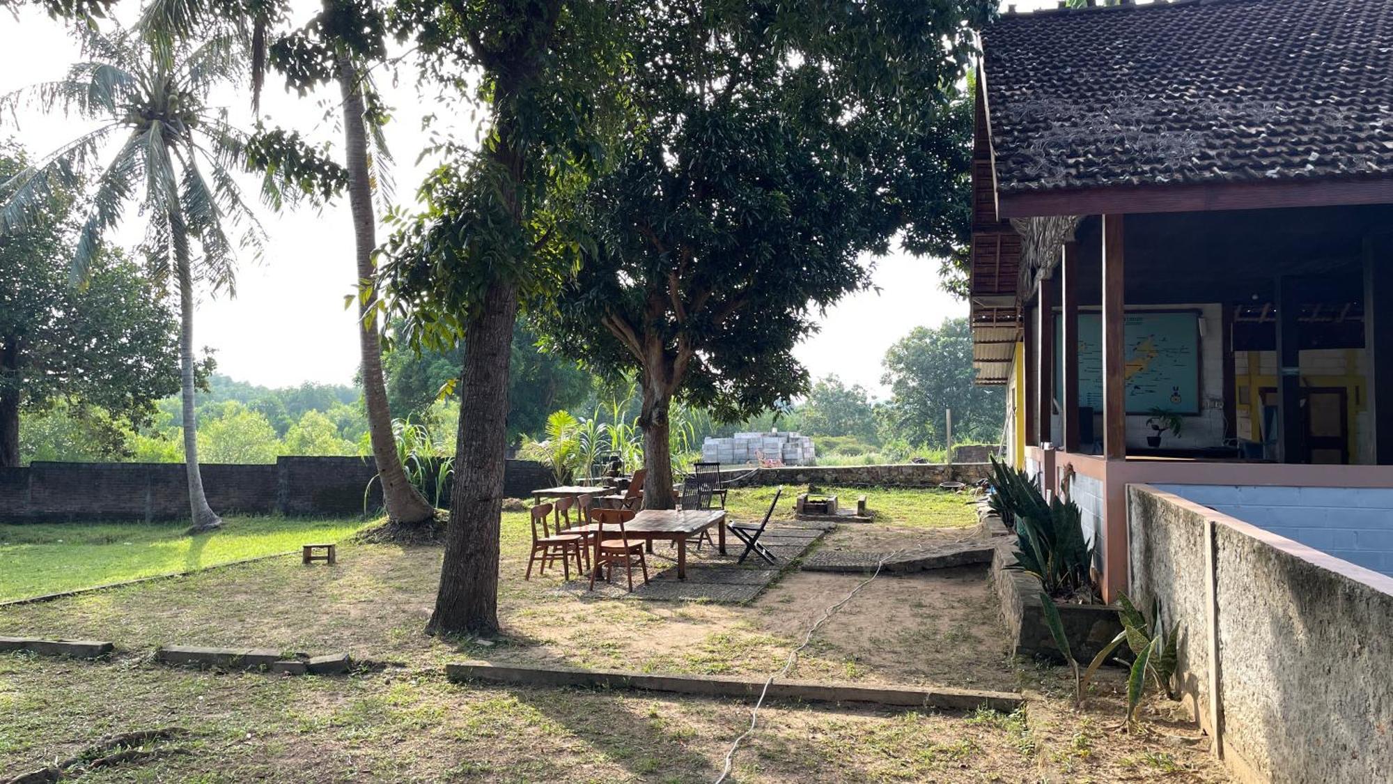 Mangrove Inn Karimunjawa Buitenkant foto