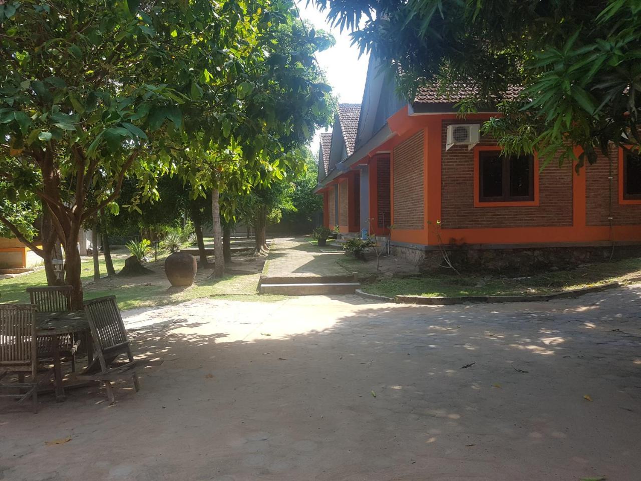 Mangrove Inn Karimunjawa Buitenkant foto