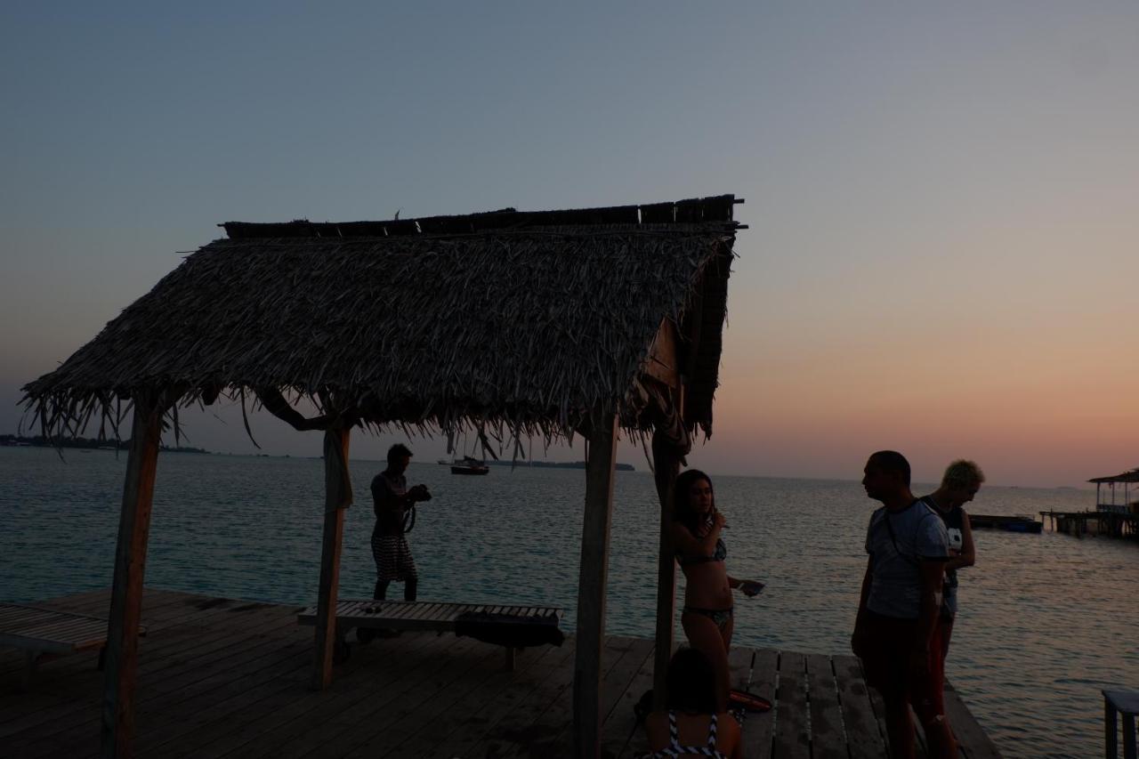 Mangrove Inn Karimunjawa Buitenkant foto