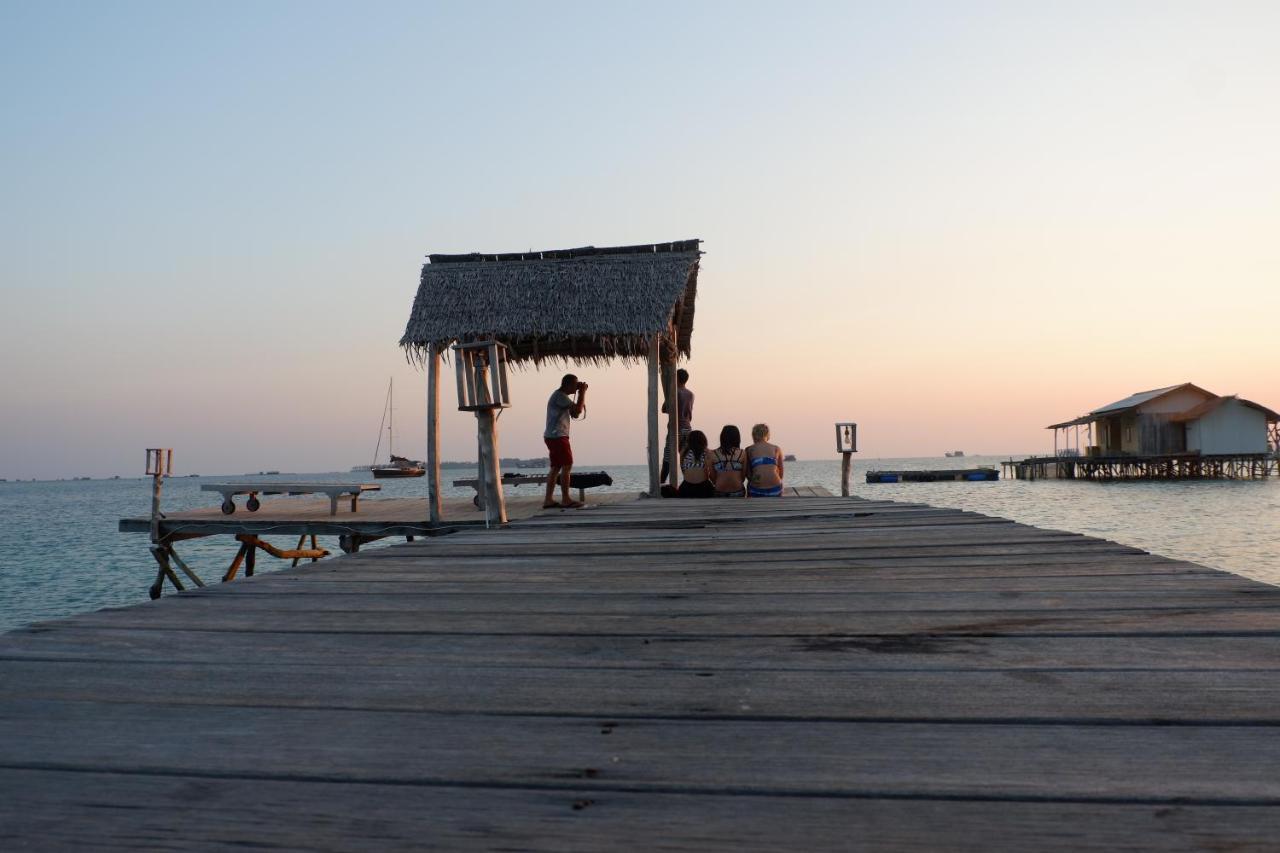 Mangrove Inn Karimunjawa Buitenkant foto