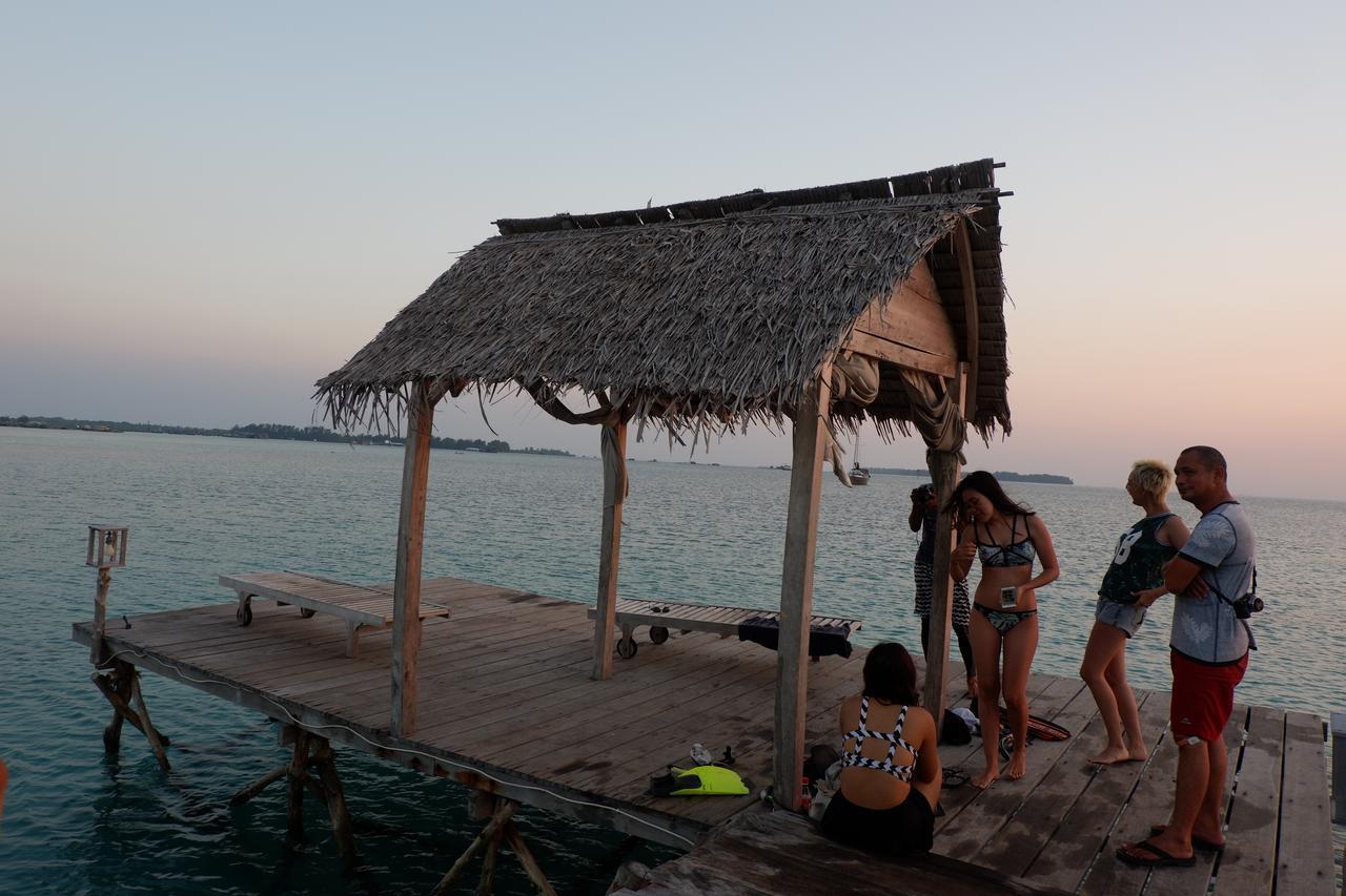 Mangrove Inn Karimunjawa Buitenkant foto