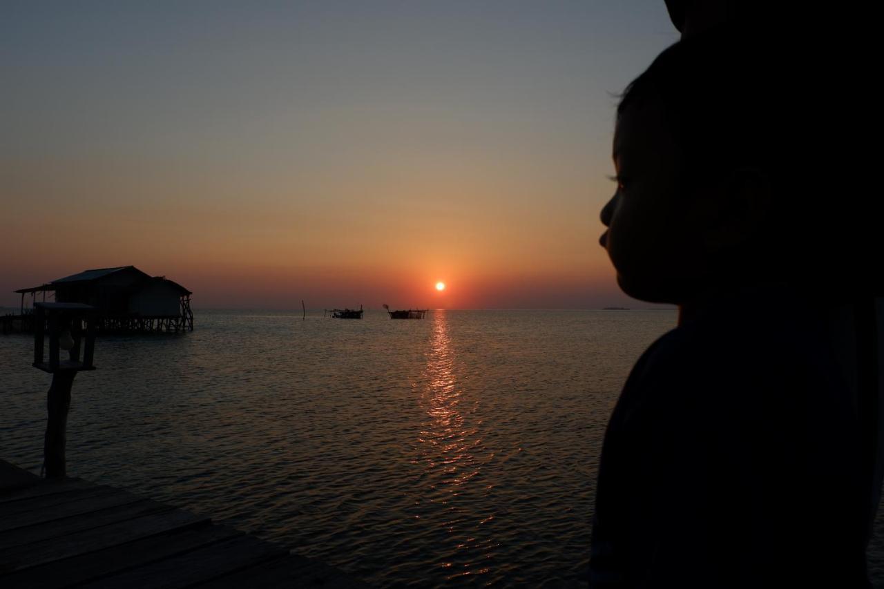 Mangrove Inn Karimunjawa Buitenkant foto